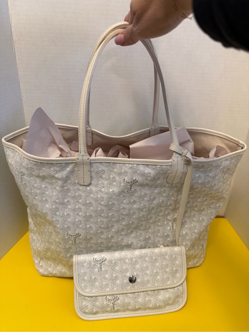 Goyard White Printed Tote with Matching Pouch - Picture 4 of 4